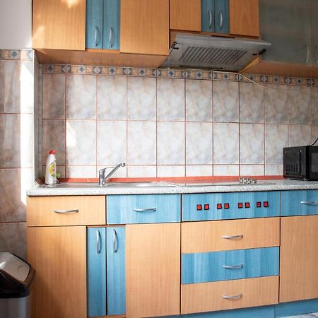 Family-Friendly Apartment 拉迪亚 外观 照片
